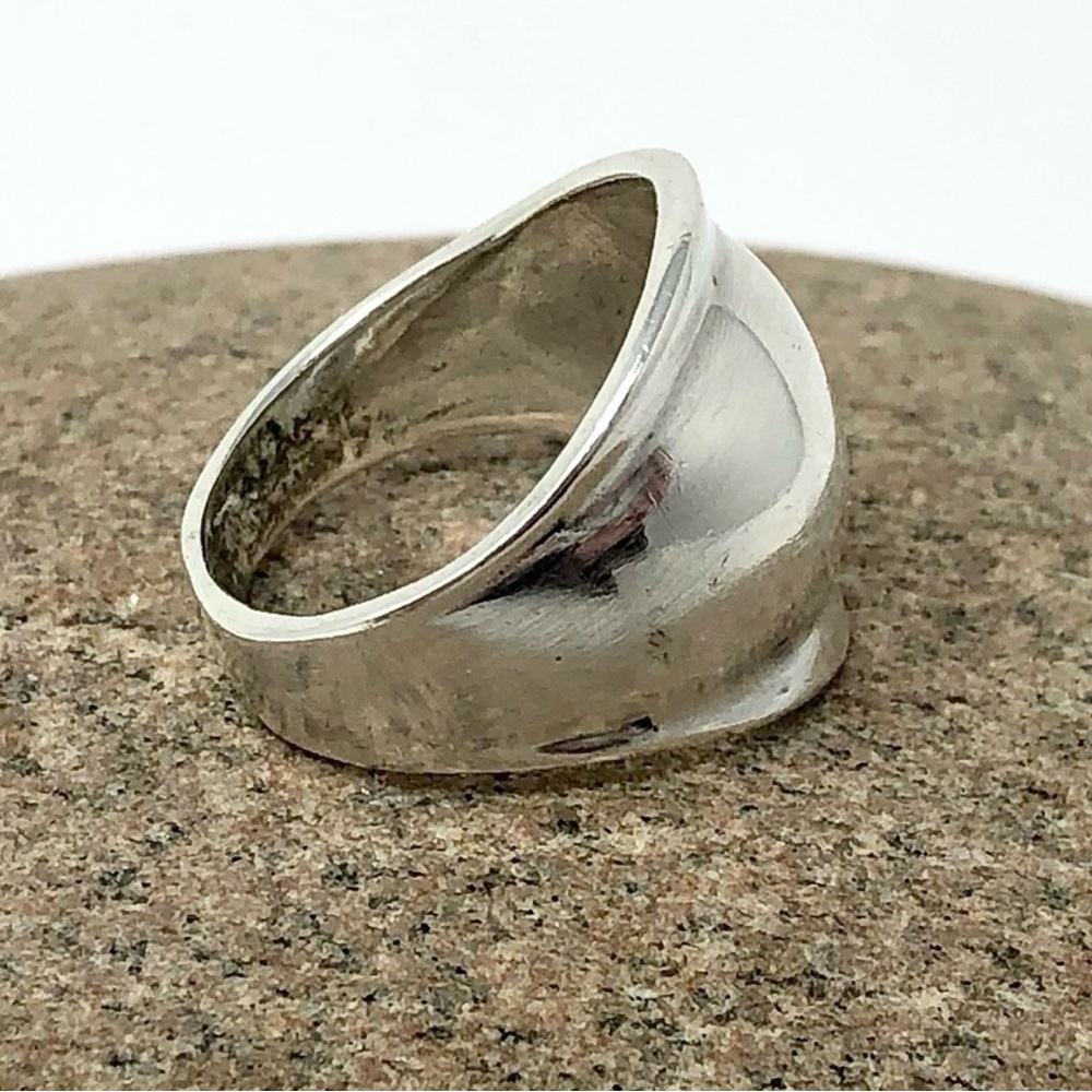 Sterling silver 925 dome ring - size 6.5